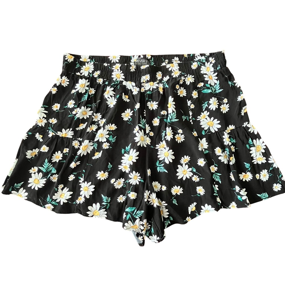 Forever 21 Plus Womens Shorts 2X Black Daisy Floral Flowy Tiered Ruffle Rayon